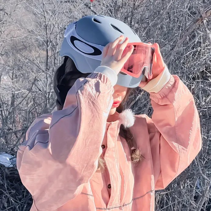 华颐：吞噬怪物的孩子